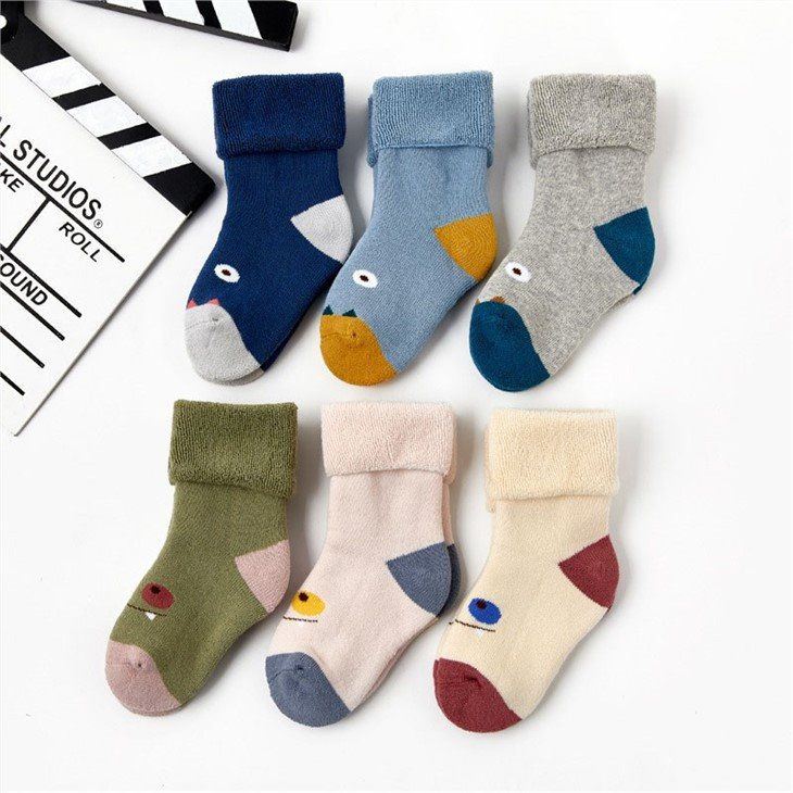 Pay Attention To Wearing Socks