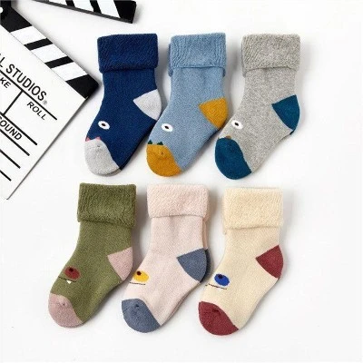 Pay Attention To Wearing Socks