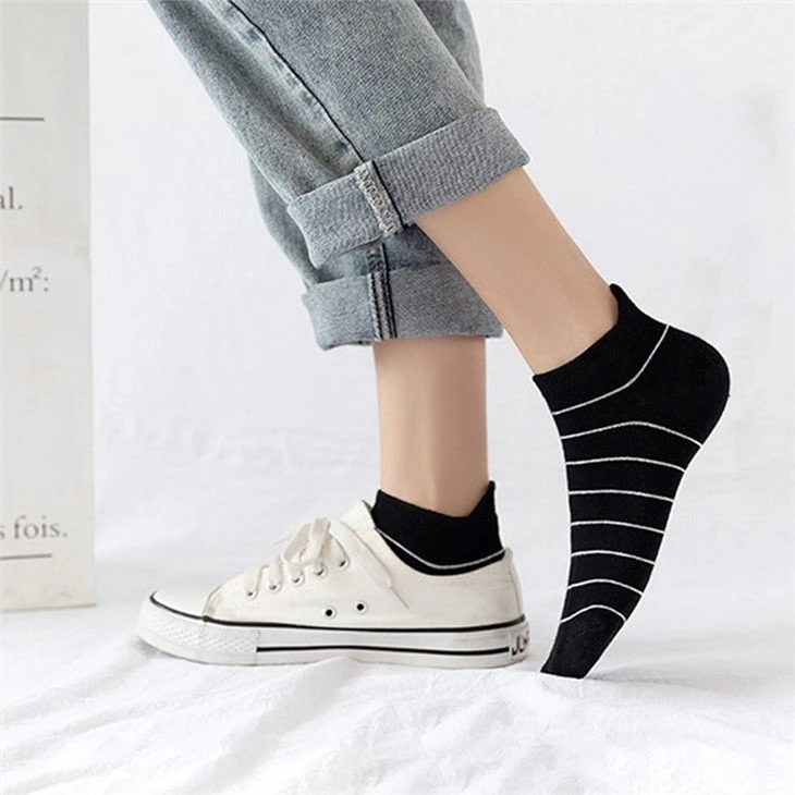 wholesale+plain lovely teen boy tube socks