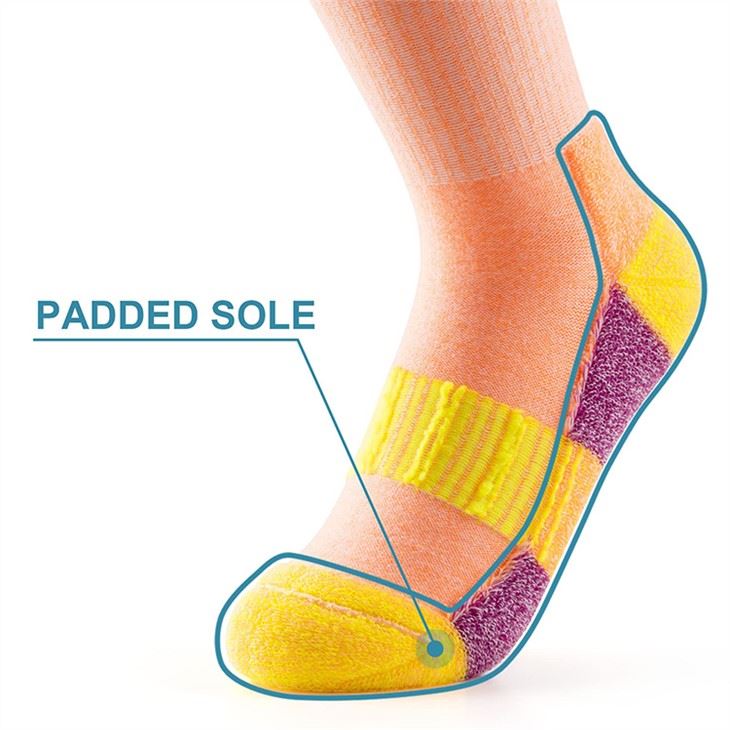 embroidery logo sport socks (1)