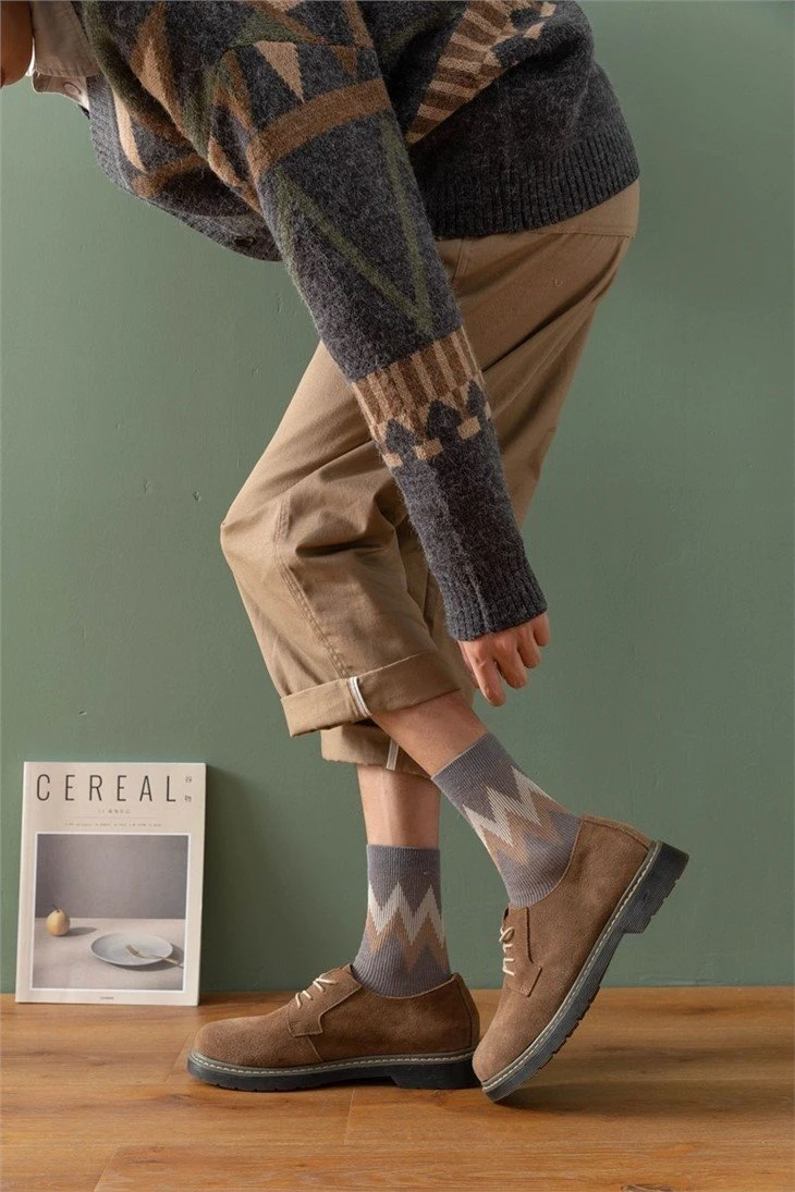 Simple design men business socks suppliers(4)