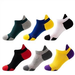 Moisture Control Deadlift Socks