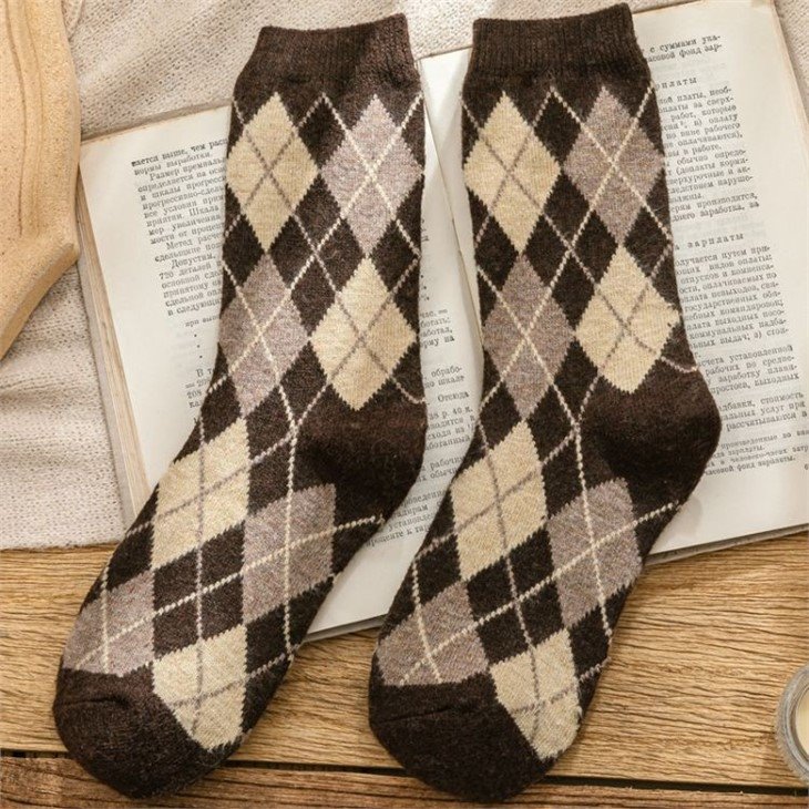 socks crew dots Boot socks supplier