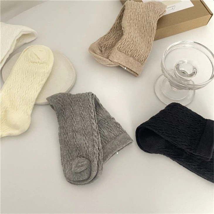 Solid color wool socks manufacturers(6)