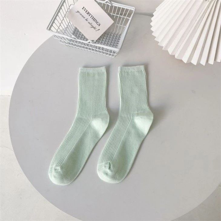 Solid Reputation Fashion Socks Women 2022 suppliers