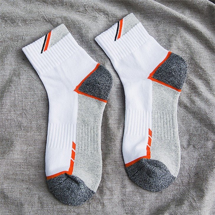 Thick Cushioned Athletic Hiking Socks For Men supplier