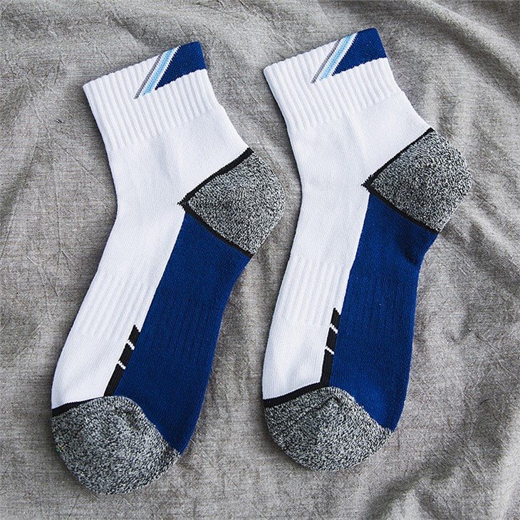 Thick Cushioned Athletic Hiking Socks For Men suppliers