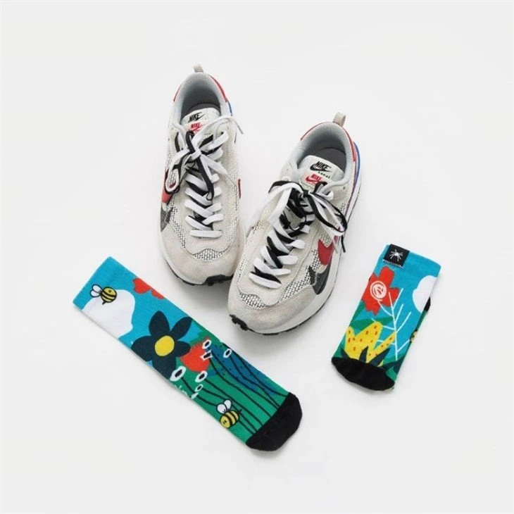 China tie dye customtube sublimation socks manufactures 03(1)