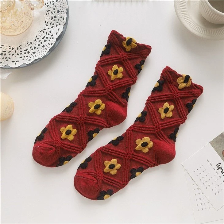 Top Quality Trendy Colorful Ladies Socks in stock
