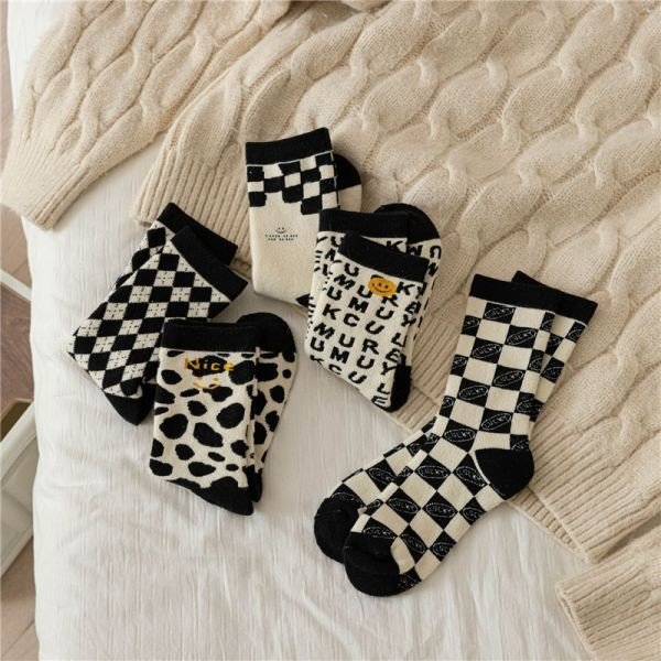 Various Type Cotton Crazy Socks Women quotation