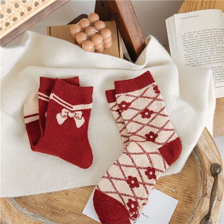 Various Type Woman Socks Long Fashion Design factory