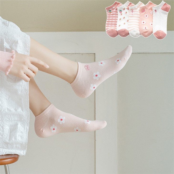 Women Soft Comfortable Cute Pattern Ankle Socks factory