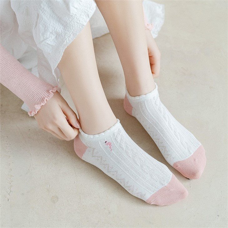 Women Soft Comfortable Cute Pattern Ankle Socks suppliers